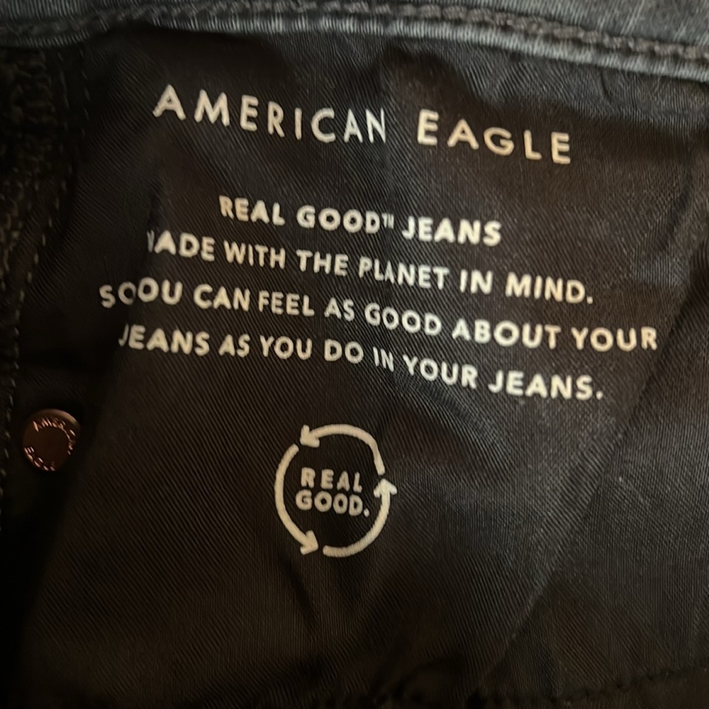 American Eagle Mom Jogger Real Good Jeans - Picture 4 of 5